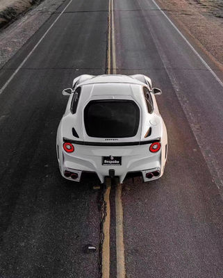 برای فراری F12 کیت بدنه فیبر کربن F12 ارتقا می یابد سبک SVR جلو و عقب بافلر اسپویلر با هود Fenders