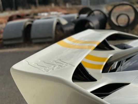 فیبر کربن واسط بدن فراری 488pista اسپویلر فیبر کربن اسپویلر بال