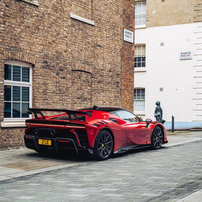 SF90FXX فراری SF90 کیت بدنه جلو و عقب ماشین بامپر سمت شلوار هود چراغ های عقب