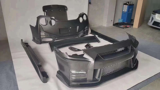 200MM Nissan Gtr کیت بدن 2008 - 2020 نیسان جلو بامپر بامپر ماشین پوشش اسپویلر