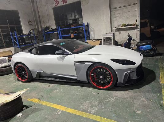 DB11 استون مارتین کیت گسترده سبز بامپر لب تقسیم کننده کیت بدن DB11