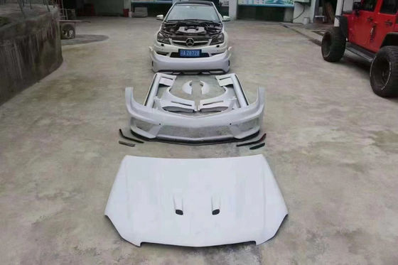 برای مرسدس W204 C63 کیت بدن W204 ارتقا یافته سری سیاه سبک جلو و عقب بومپر هود کیت widebody